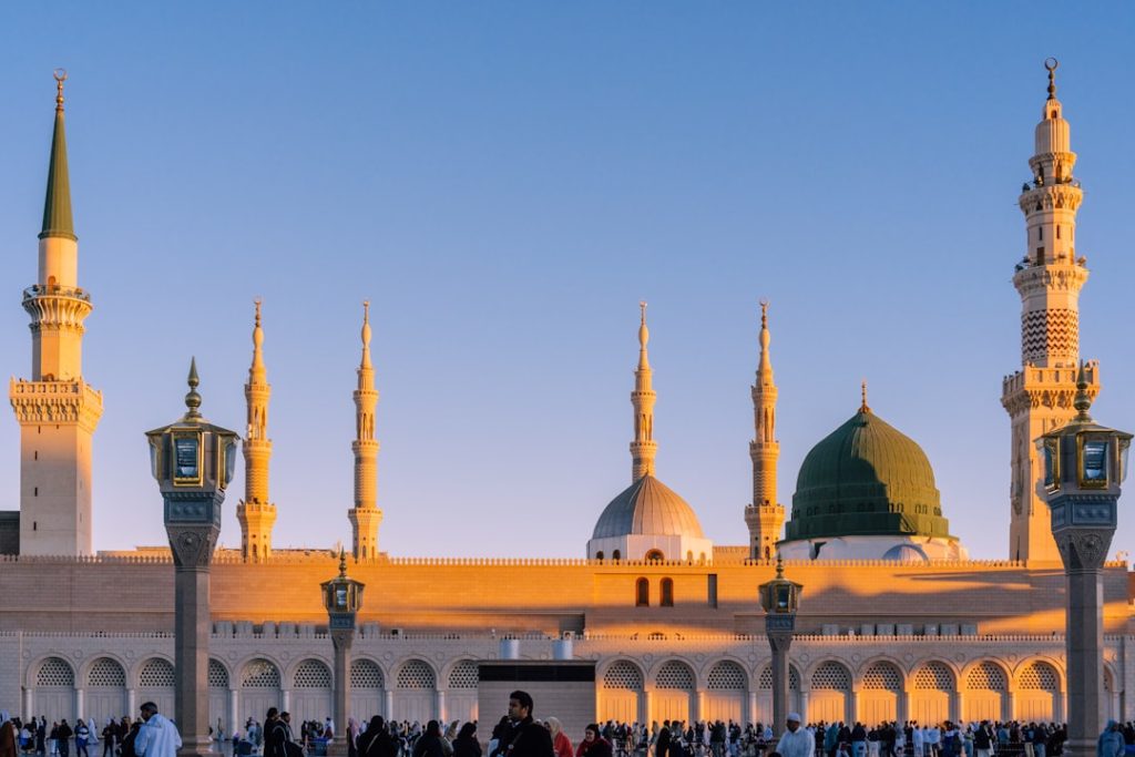 Masjid Nabawi di Madinah - foto oleh Sulthan Auliya, Unsplash